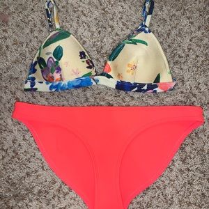TRIANGL floral bikini
